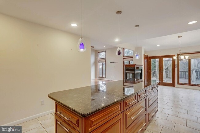 Building Photo - 9801 Clydesdale St