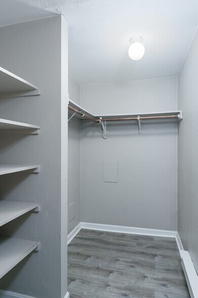 Building Photo - 11 Hulbert Rd