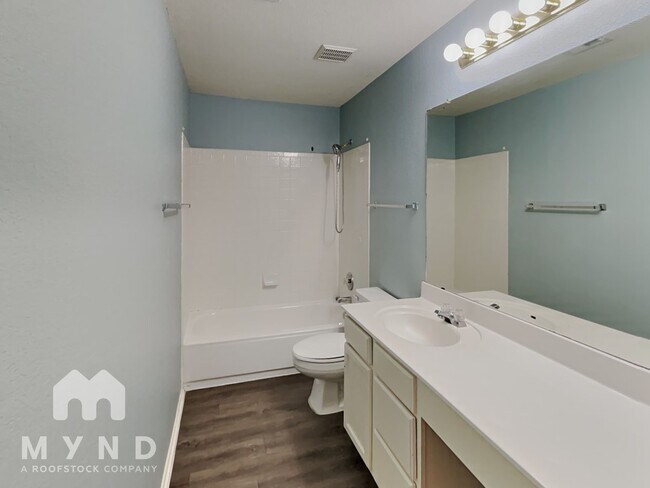 Building Photo - 904 Swallow Ridge Cove