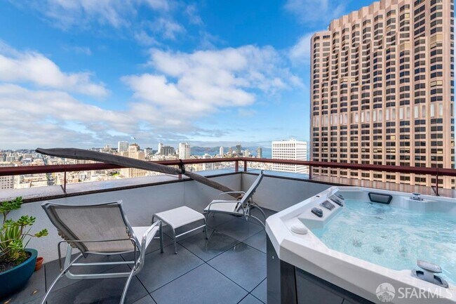 Building Photo - 333 Bush St