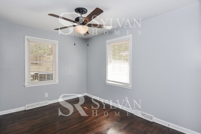 Building Photo - Enjoy living the good life in this 3 bedroom, 2.5 bathroom home