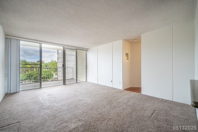 Building Photo - 2 Bed 1 Bath Condo In Valleyview Melemanu