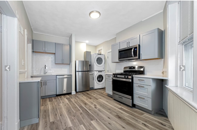 Building Photo - 46 Brackett St