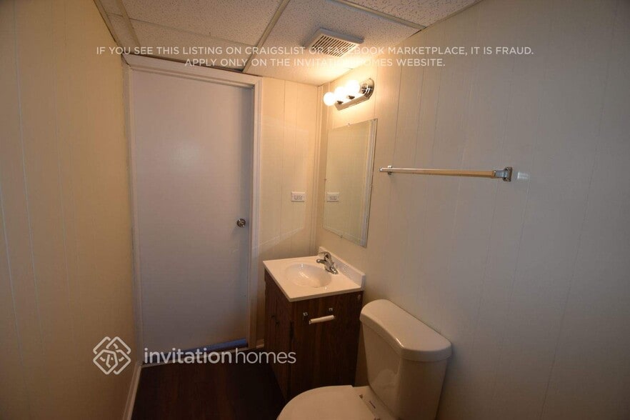 Building Photo - 1307 Foxcroft Dr