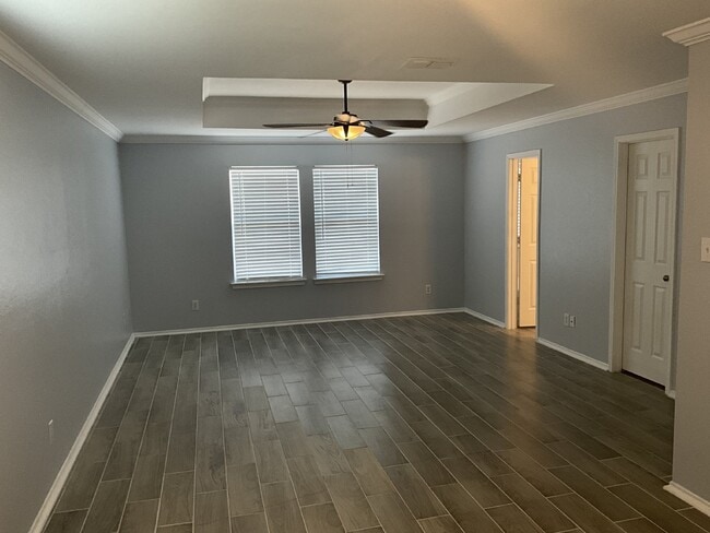 Building Photo - "Charming 3-Bedroom Haven in Selma with Granite Elegance!"