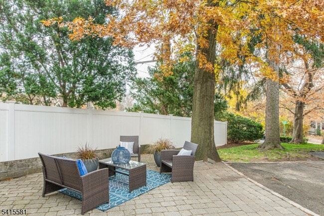 Building Photo - 61 Claremont Ave