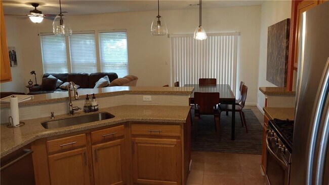 Building Photo - 7501 Shadowridge Run