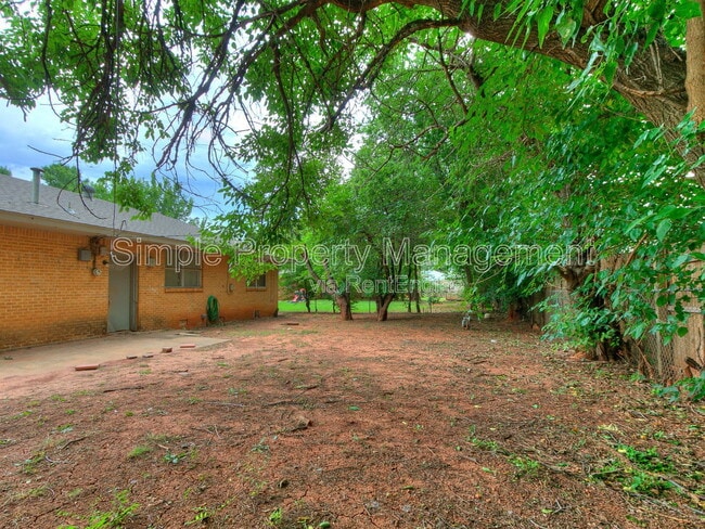 Building Photo - 2608 Greystone Ct