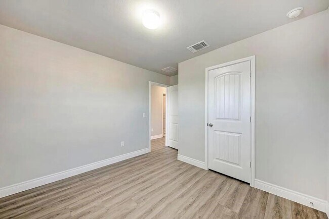 Building Photo - 6713 Branrust Dr