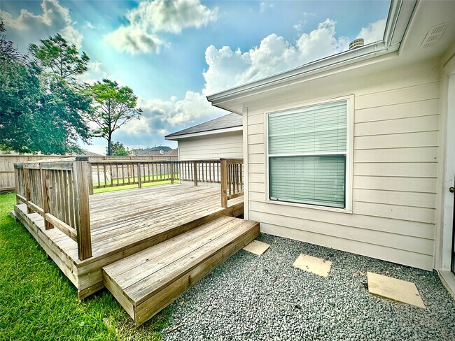 Building Photo - 7202 Roundrock Park Ln
