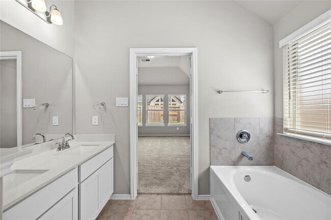 Building Photo - 106 Sweet Piper Ln