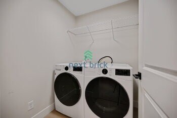 Building Photo - 4 BED & 3.5 SINGLE FAMILY HOUSE FOR RENT