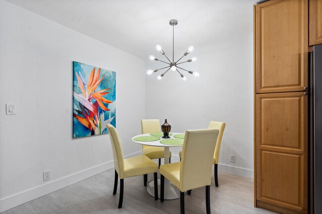 Building Photo - 2881 NE 32nd St