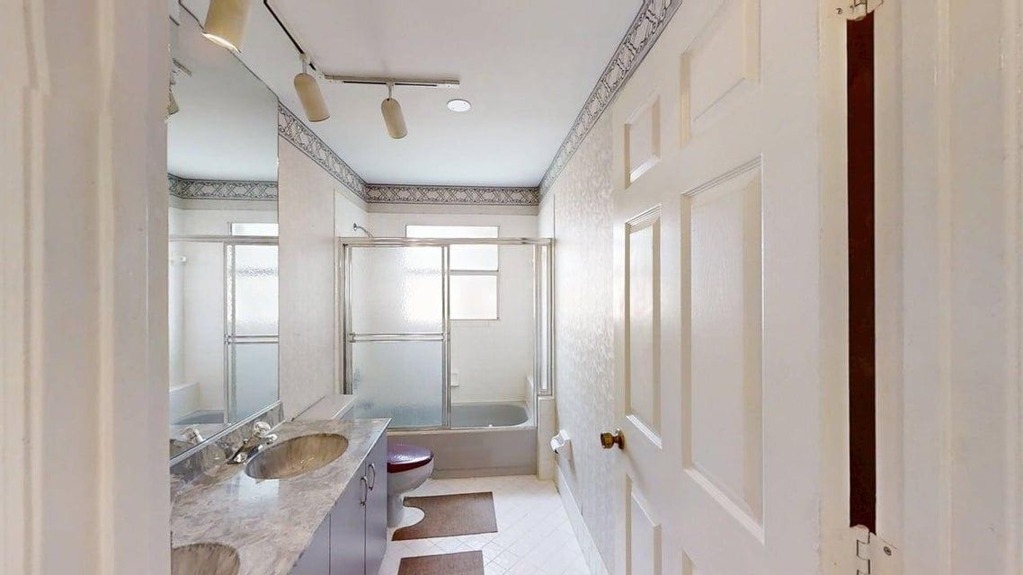 Building Photo - 23330 La Vida Way