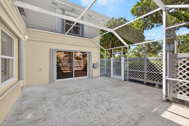 Building Photo - 4204 Roxbury Ct