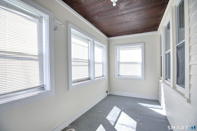 Building Photo - 44-46-46 Glendale Ave