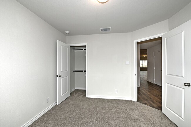 Building Photo - 13035 Minuet Sway