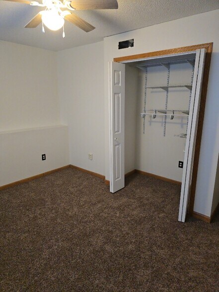 Building Photo - 801 Cedar St SW