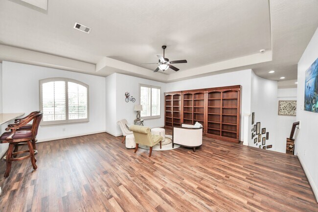 Building Photo - 19410 Meadow Lakes Dr