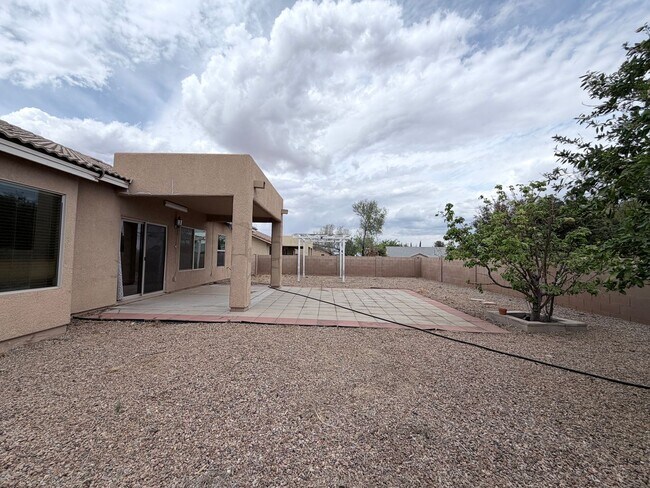 Building Photo - 3BR/2BA/2.5CG, 1861 sq.ft. rental in Sierra Vista, AZ