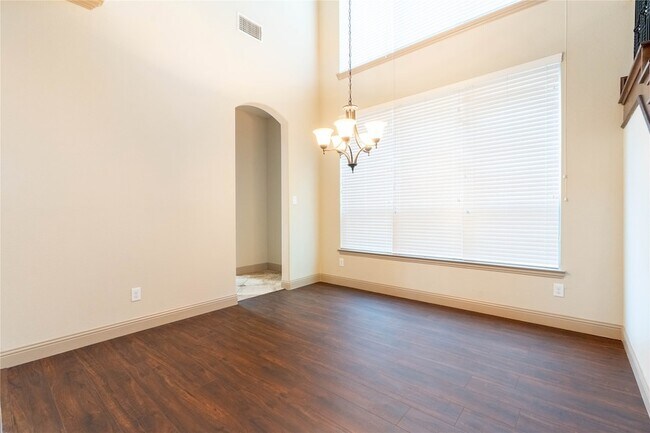 Building Photo - 917 Lake Meadow Ln