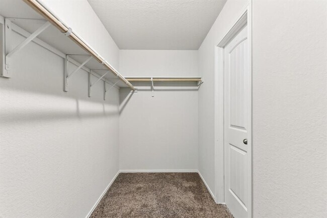 Building Photo - 133 Nathaniel Dr