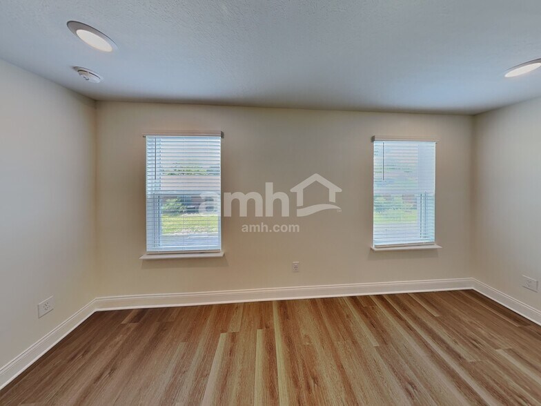 Building Photo - 972 Grafton Ridge Dr