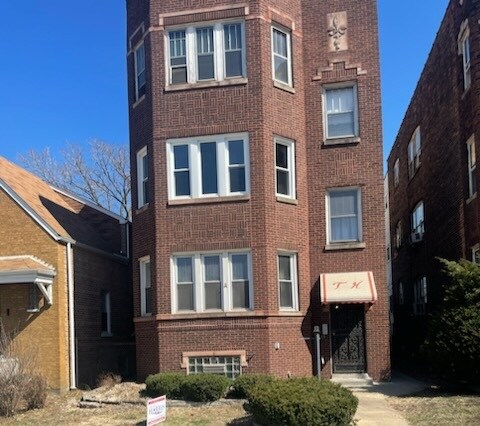 Building Photo - 8819 S Harper Ave