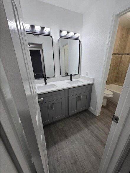 Building Photo - 3044 Antique Oaks Cir