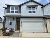 Building Photo - 1020 Vista View Dr