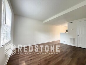 Building Photo - 1730 Wood Ave