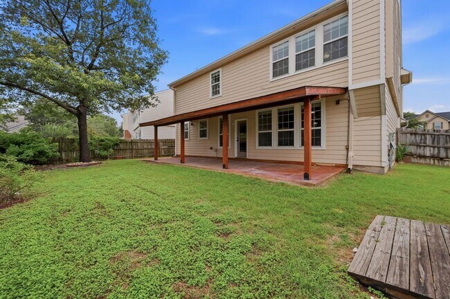 Building Photo - 1136 Beechwood Dr