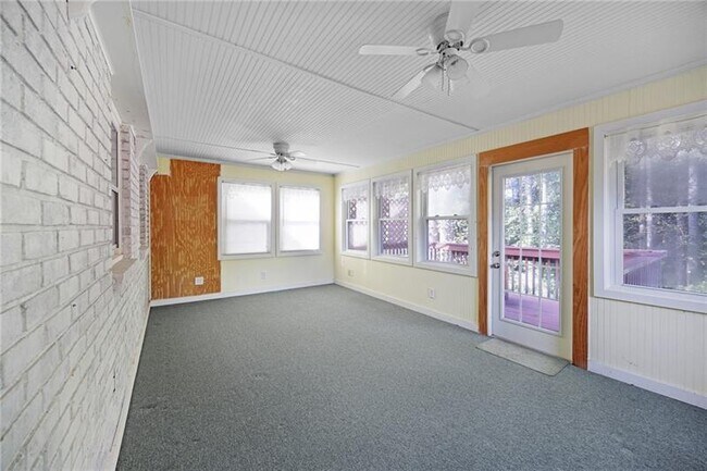 Building Photo - 835 Tranquil Dr