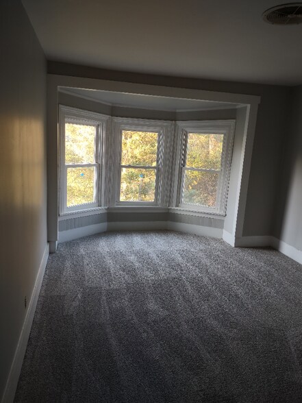 Building Photo - 39 Stevenson St