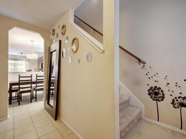 Building Photo - 3420 Bach Dr