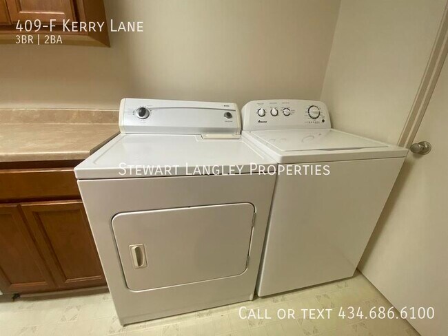 Building Photo - 409 Kerry Ln