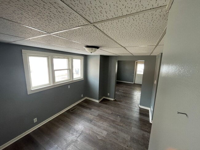 Building Photo - 607-609 E Elm