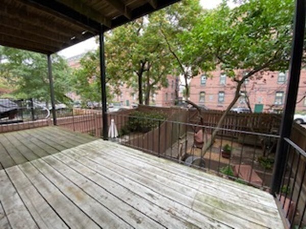 Building Photo - 102 E Brookline St