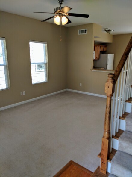 Building Photo - 144 Hood Park Dr