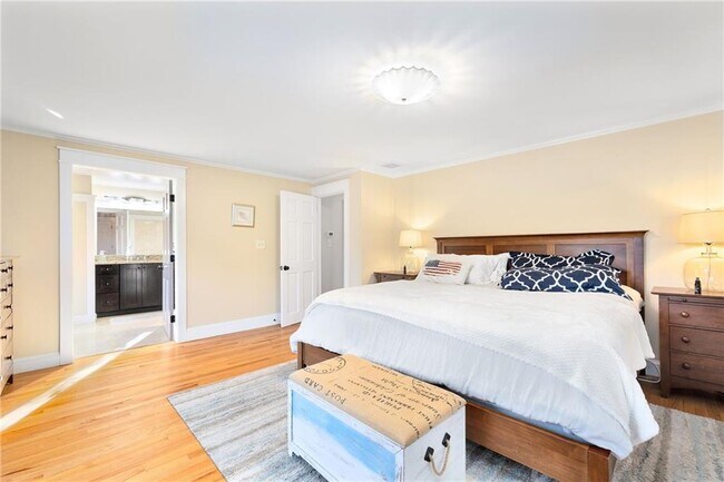 Building Photo - 138 Carroll Ave