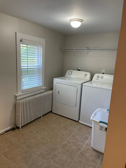 Laundry - 1777 Western Ave
