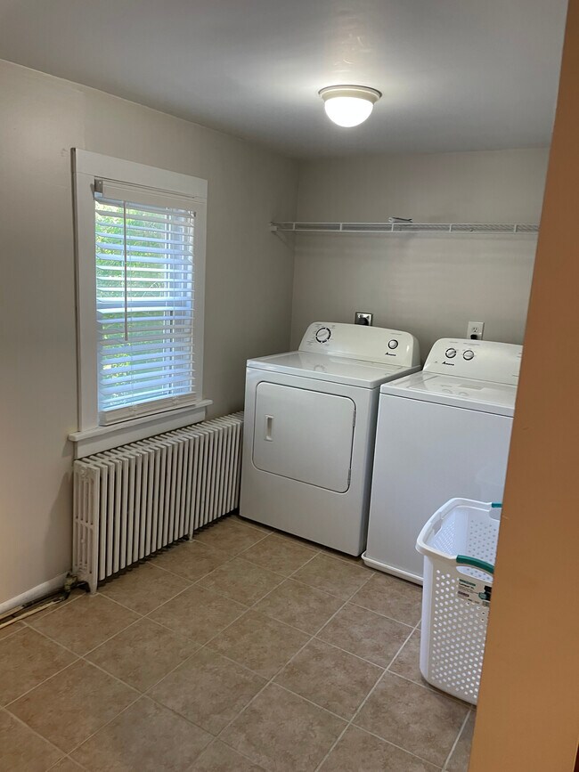 Laundry - 1777 Western Ave