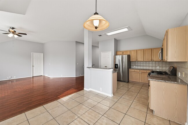 Building Photo - 3135 Silver Cedar Trail