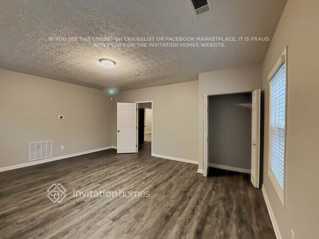 Building Photo - 844 Whitehaven Ln
