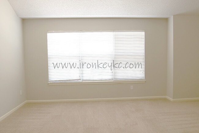 Building Photo - 9221 Boehm Dr