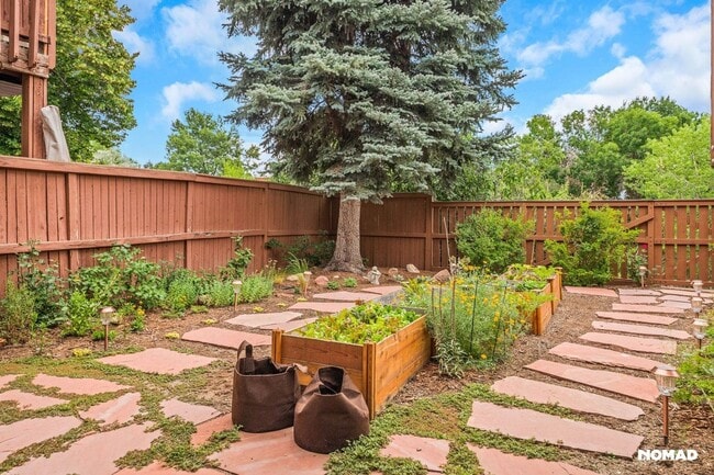 Building Photo - Charming 1BR Townhome in Lakewood