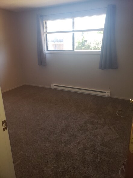 Building Photo - 4012 Carson Dr SE