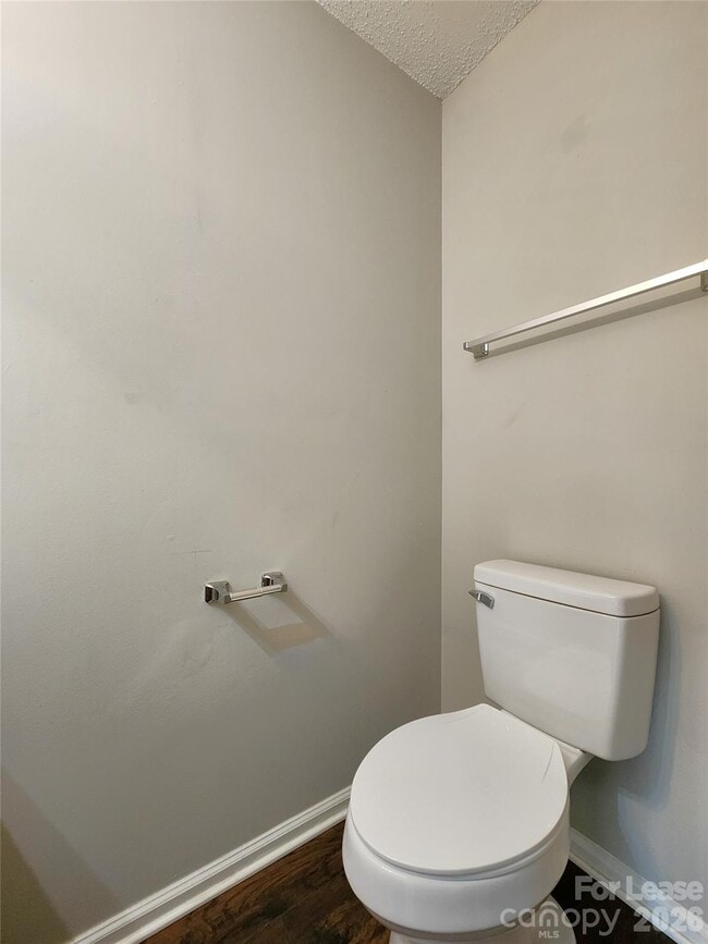 Building Photo - 268 Southcircle Dr NW