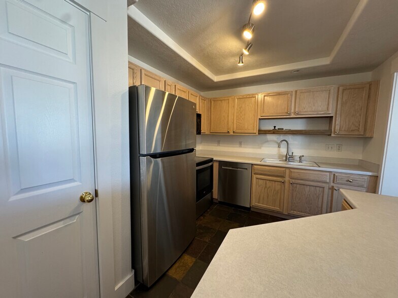Building Photo - 159 Flowerfield Dr