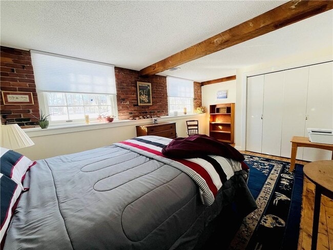 Building Photo - 40 Web Ave